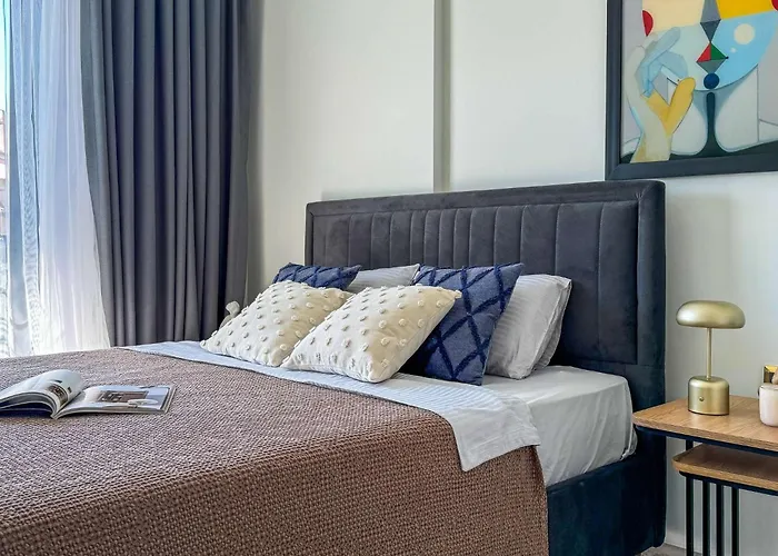 Qoople Legend A - Stylish By The Sea